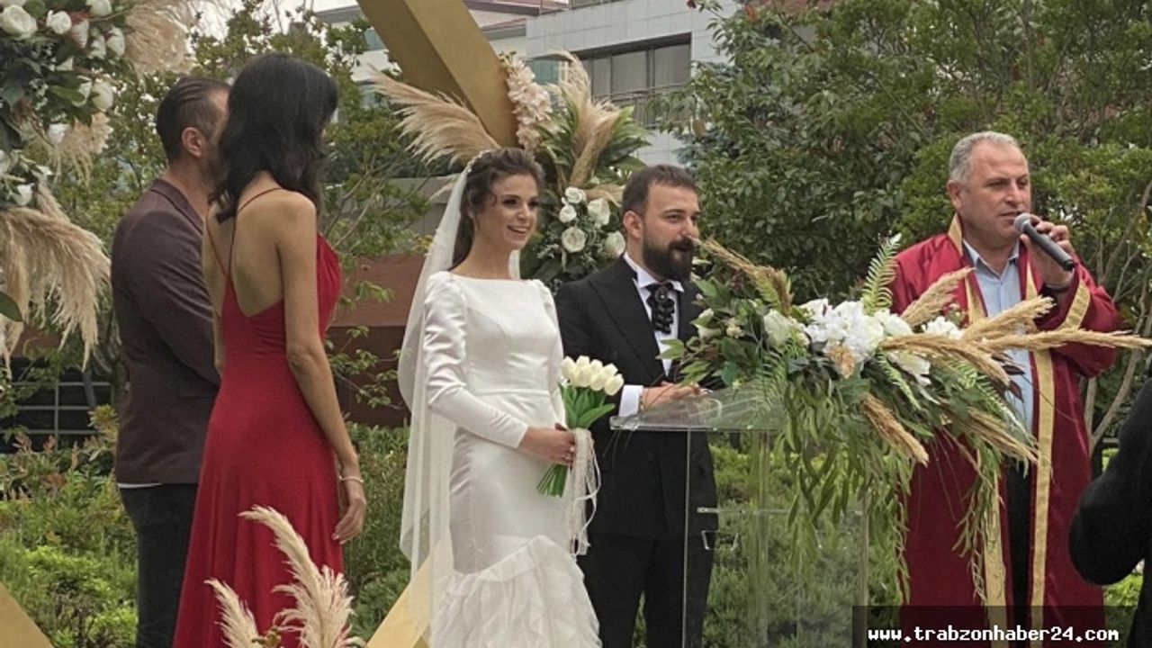 Büşra Sarismail ile Taha Aydın Mutluluğa Evet Dedi