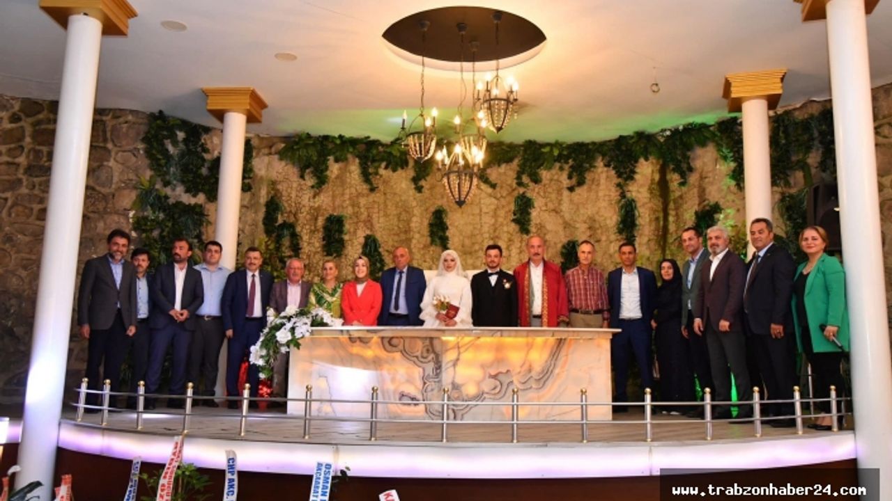 MHP Akçaabat İlçe Başkanı Adem Çelik Oğlu Alperen’i Evlendirdi