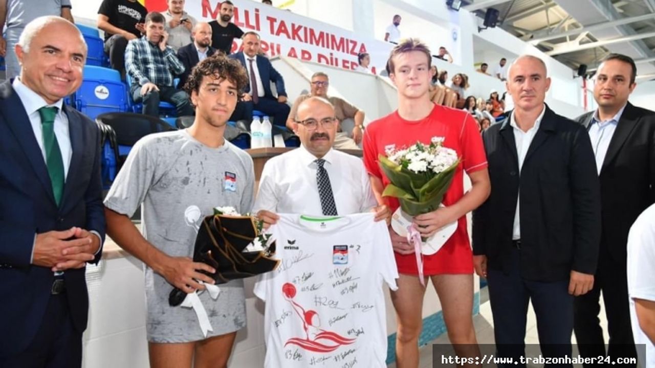 Türkiye ile Almanya 16 yaş altı sutopu milli takımları Trabzon'da dostluk maçı oynadı