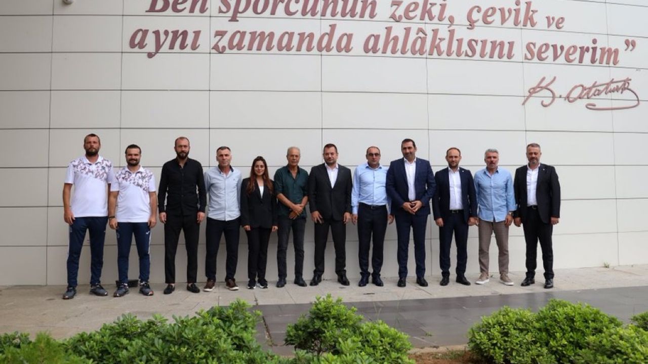 Ertuğrul Doğan ve Yönetim Kurulu, Özkan Sümer Futbol Akademisi’ni ziyaret etti