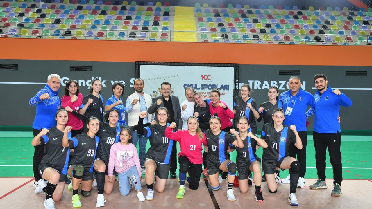 Başkan Genç, bütün Trabzonluları Kadın Hentbol Takımı’nın oynayacağı maça davet etti 