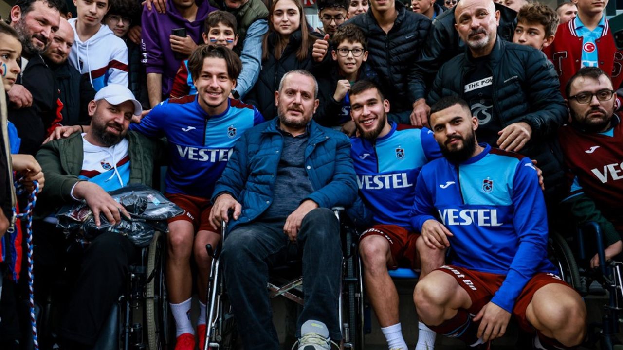 Trabzonspor’dan “Engelleri Sevgiyle Aşacağız”Mesajı