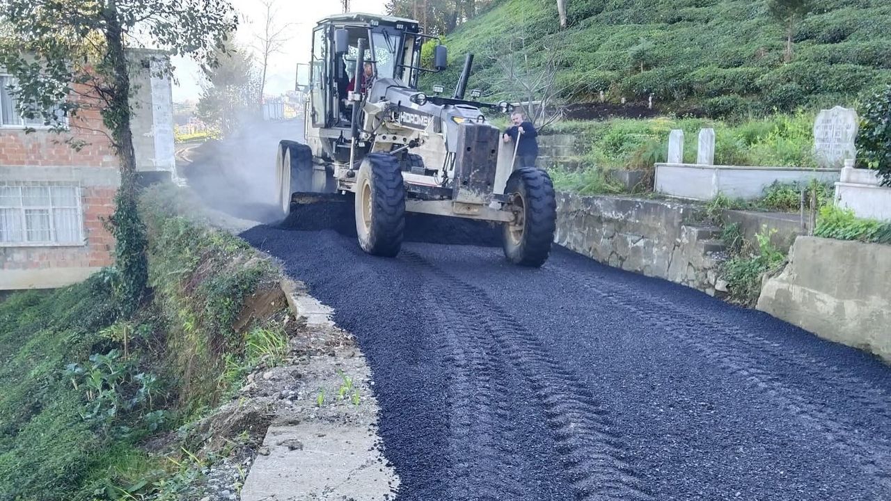 Of'ta sıcak asfalt çalışmaları son sürat devam ediyor