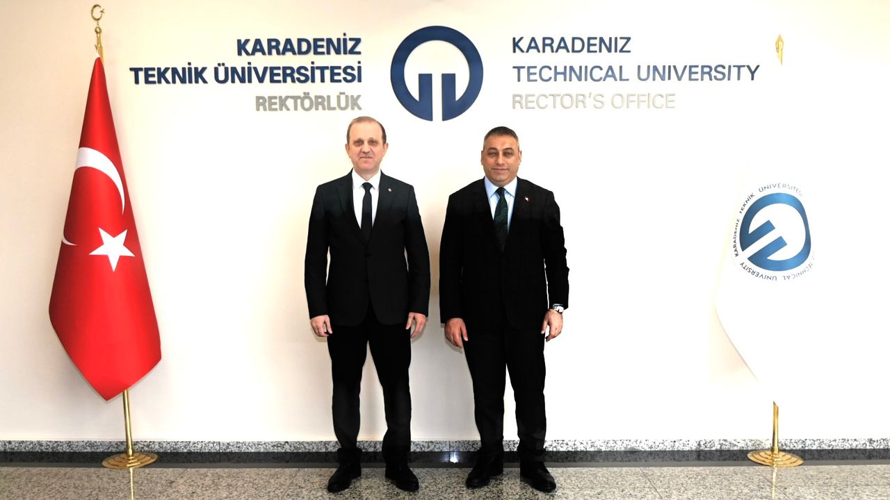 AK Parti İlçe Başkanı Çebi’den Rektör Prof. Dr. Hamdullah Çuvalcı’ya Ziyaret