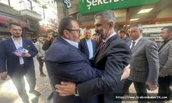Ak Parti Trabzon’da Dört Koldan Çalışıyor