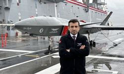 Selçuk Bayraktar ve Kızılelma TCG Anadolu'nun güvertesinde