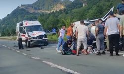 Trabzon’da Ambulans Otomobile Çarptı