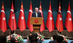 Erdoğan; “Üniversiteli gençlerimize vaadimiz olan cep telefonu ve bilgisayar desteğini hayata geçiriyoruz”