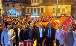 Sürmene’de 100.Yıl Coşkusu Fener Alayı’yla Devam Etti