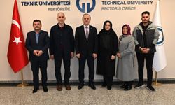 Kızılay Trabzon Şubesi, KTÜ Rektörü Prof. Dr. Hamdullah Çuvalcı’yı ziyaret etti