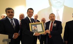 İBB Başkanı İmamoğlu,8’nci Cumhurbaşkanı Turgut Özal’ın anma törenine katıldı