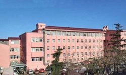Trabzon’da Şiddetli Fırtına Hastanenin Çatısını Uçurdu