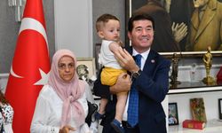SMA hastası Mustafa Deniz’in ailesinden Başkan Kaya’ya teşekkür ziyareti