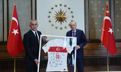 Cumhurbaşkanı Erdoğan, TFF Başkanı Hacıosmanoğlu ve yönetim kurulu üyelerini kabul etti