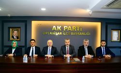 Ak Parti Ortahisar İlçe Teşkilatı ilk toplantısını gerçekleştirdi.