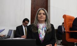 CHP Trabzon Milletvekili Sibel Suiçmez, TBMM Katip Üyeliğine Aday Olmayacağını Açıkladı.