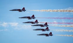 TÜRK YILDIZLARI ŞEHİDİMİZ GENÇCELEP İÇİN HAVALANDI