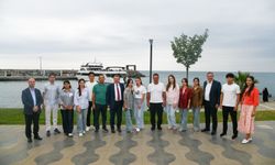 BAŞKAN GENÇ, ÖZBEK ÖĞRENCİLERLE YEMEKTE BULUŞTU