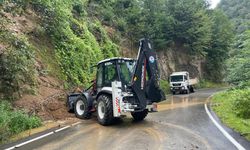 BÜYÜKŞEHİR BELEDİYESİ’NDEN HEYELANLARA ANINDA MÜDAHALE