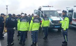 Aksaray’da otoyolda facia gibi kaza: 2 asker şehit, 1 sivil öldü, 3 yaralı!