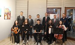 CUMHURİYET’İN 102. YILI ONURUNA RESİM SERGİSİ AÇILDI