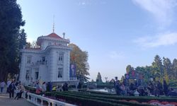 ATATÜRK KÖŞKÜ 10 KASIM'DA ZİYARETÇİ AKININA UĞRADI