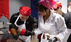 Genç kızlara çikolata yapımı öğretildi, girişimciliğin önemi anlatıldı