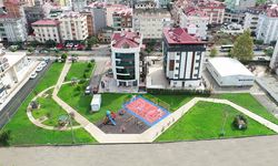 OSMAN NURİ EKİM’İN HER MAHALLEYE BİR ÇOCUK PARKI PROJESİ KARARLILIKLA SÜRÜYOR