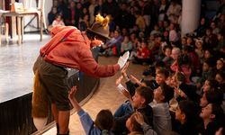 AKÇAABAT BELEDİYESİ’NDEN MİNİKLERE TİYATRO ŞÖLENİ