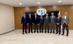 Sürmene Belediye Başkanı Büyükşehir Belediye Başkanı ile Başkent'te çıkarma yaptı