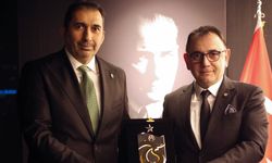 Maç öncesi dostluk yemeği