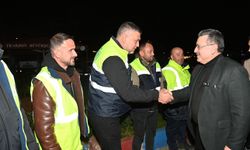 BAŞKAN GENÇ’TEN YILBAŞINDA GÖREV YAPAN PERSONELE ZİYARET