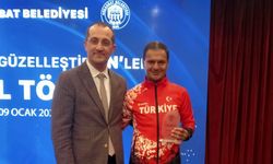 BÜYÜKŞEHİR’İN ÖZEL SPORCUSU EMRAH’A ANLAMLI ÖDÜL