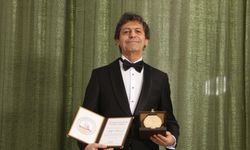 Dünyaca Ünlü Yazar Akif Manaf 2025 YılıInternational Peace Prize Ödülü’nü Aldı