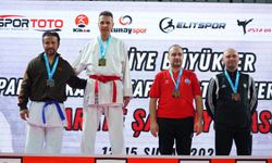 25 Yıl Sonra Tatamiye Döndü, Madalya ile Taçlandırdı