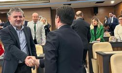 Ortahisar Belediyesi’in burs çalışmalarına AK Partili Ufuk Hoş’tan destek