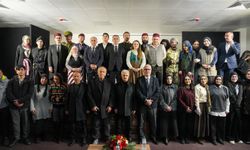 BÜYÜKŞEHİR TİYATROSU İLÇELERDE BÜYÜK İLGİ GÖRDÜ