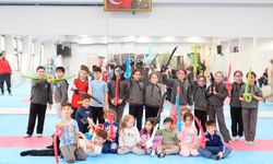 AKÇAABAT BELEDİYESİ HER HAFTA BİR OKULU SPOR VE ETKİNLİKLERLE BULUŞTURUYOR