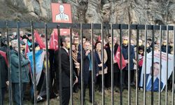 CHP MAÇKA’DAN MURAT ÇALIK İÇİN “SARI MASKE” EYLEMİ