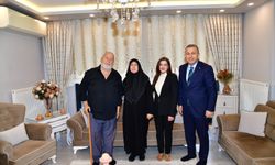 Vali Şahin ve Hanımefendiden Şehit Ailesine Ziyaret