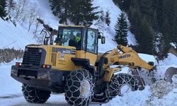 BÜYÜKŞEHİR EKİPLERİ KARLA MÜCADELEYİ SÜRDÜRÜYOR