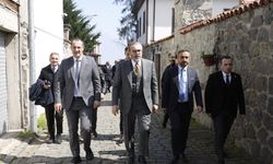 BAŞKAN EKİM, MAHİR ÜNAL’I TARİHİ ORTAMAHALLE’DE AĞIRLADI