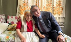 Asırlık Çınara Belediye Başkanından Anlamlı Jest