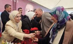 AK Kadınlar Trabzon yine ilk sırada yerini aldı .,