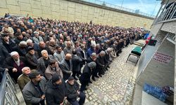 Motorsiklet Kazasında Hayatını Kaybeden Selahattin Demir Gözyaşları Arasında Toprağa Verildi