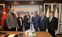 BAŞKAN GENÇ’TEN HİZMET-İŞ'E ZİYARET