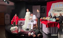 AKÇAABAT’TA TİYATRO GÜNLERİ COŞKUYLA SONA ERDİ