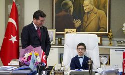 BAŞKAN KAYA, 23 NİSAN’DA KOLTUĞUNU EMİN ARMAN’A DEVRETTİ