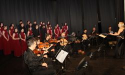 TRT Trabzon TSM Gençlik Korosu’ndan Büyüleyici Konser