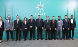 Bakan Çiftçi, HAYAT 112’nin Ekibini Sahnede Onurlandırdı